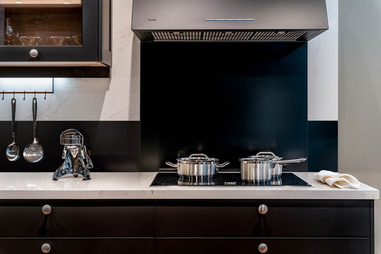 Credence Pour Cuisine Noire